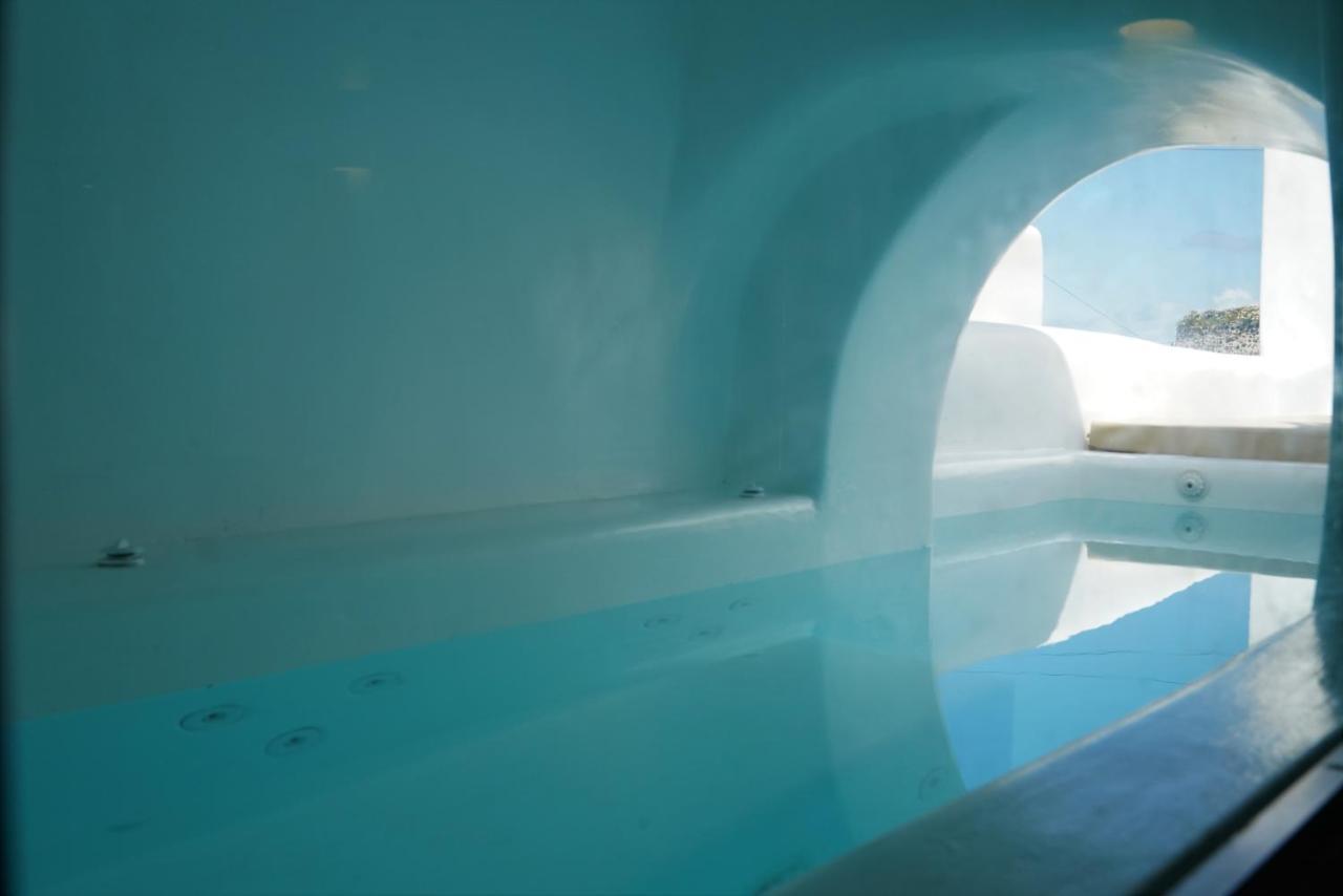 Oinos Luxury Suites Foinikia  Ngoại thất bức ảnh