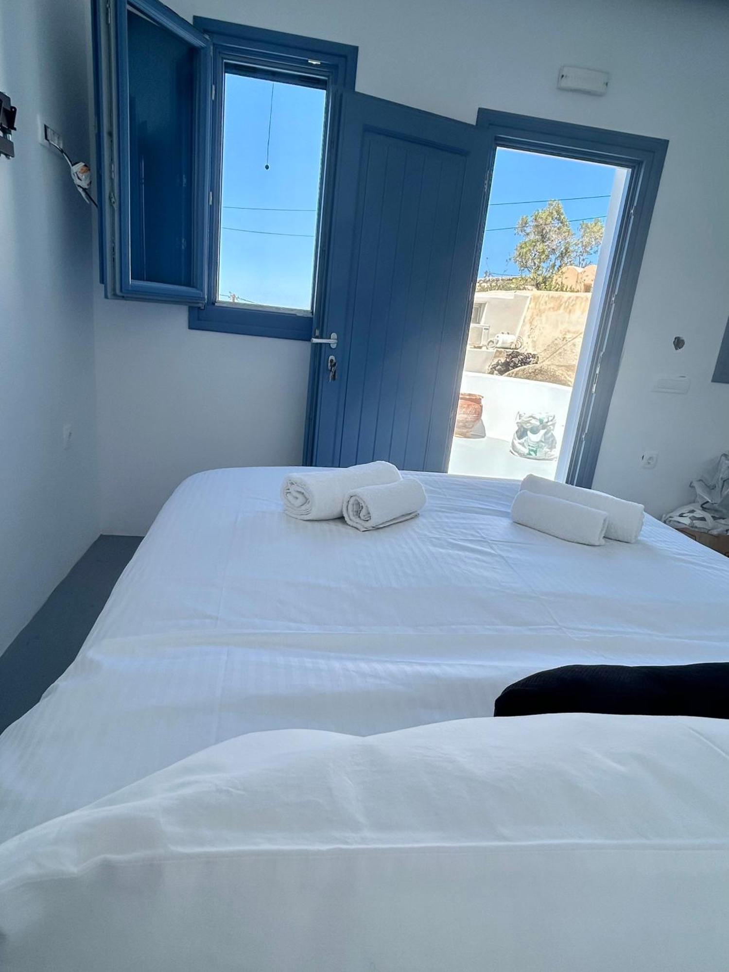 Oinos Luxury Suites Foinikia  Ngoại thất bức ảnh