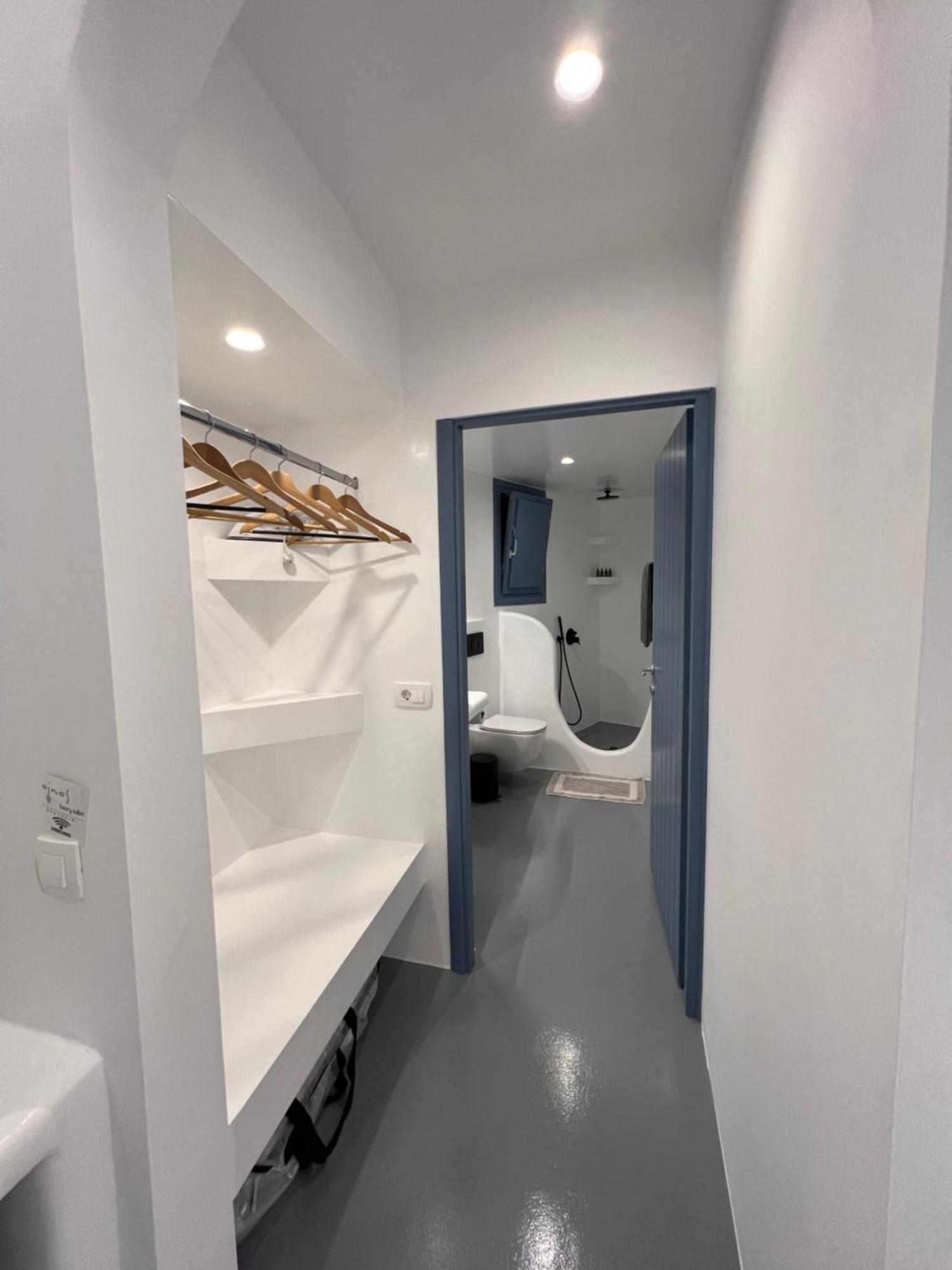 Oinos Luxury Suites Foinikia  Ngoại thất bức ảnh